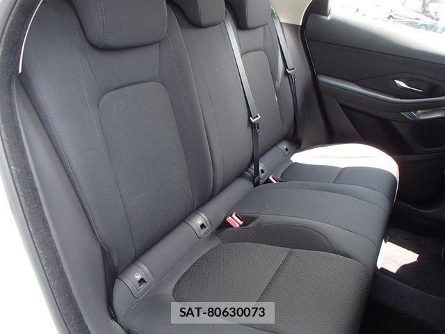 Jaguar E-PACE 2019-03 1040761-12