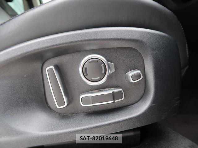 Jaguar E-PACE 2018-07 1412904-11
