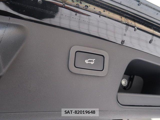 Jaguar E-PACE 2018-07 1412904-3