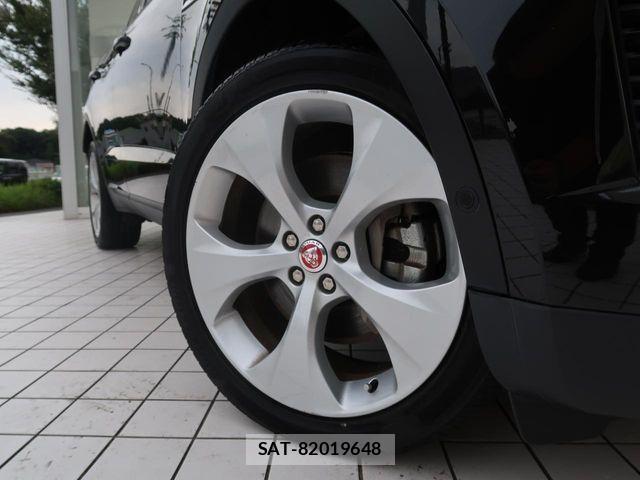 Jaguar E-PACE 2018-07 1412904-4