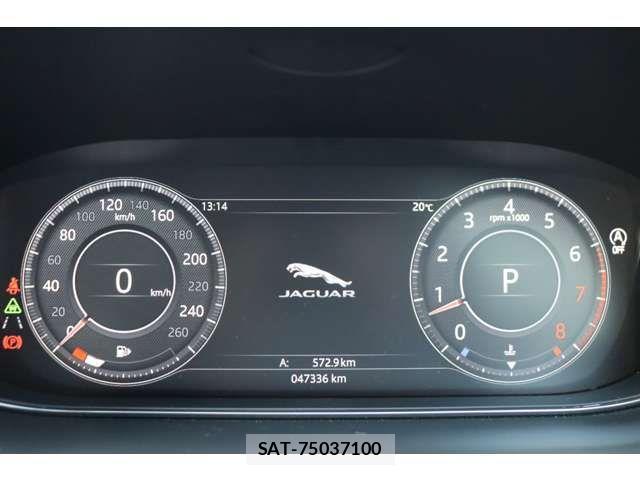 Jaguar E-PACE 2019-11 1825542-14