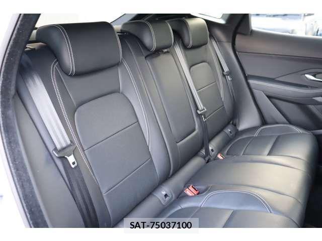 Jaguar E-PACE 2019-11 1825542-4