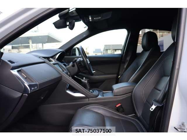 Jaguar E-PACE 2019-11 1825542-6