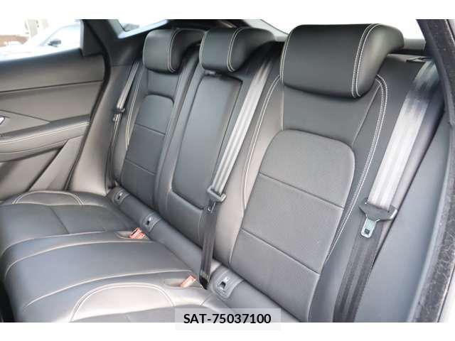 Jaguar E-PACE 2019-11 1825542-7
