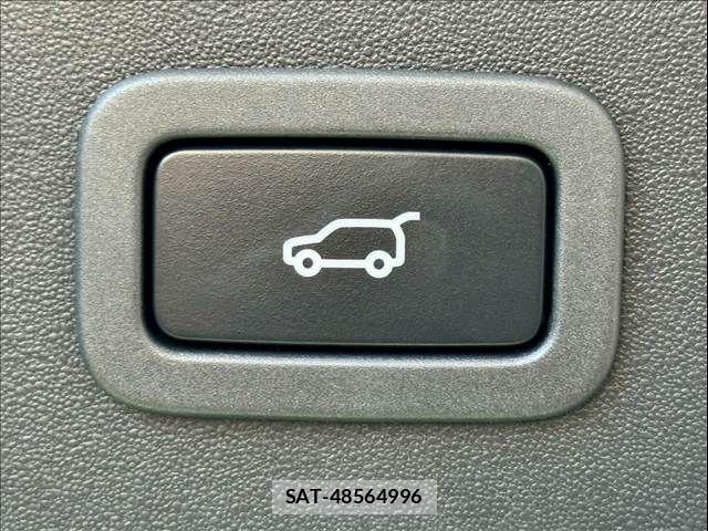 Jaguar E-PACE 2020-07 4421294-9