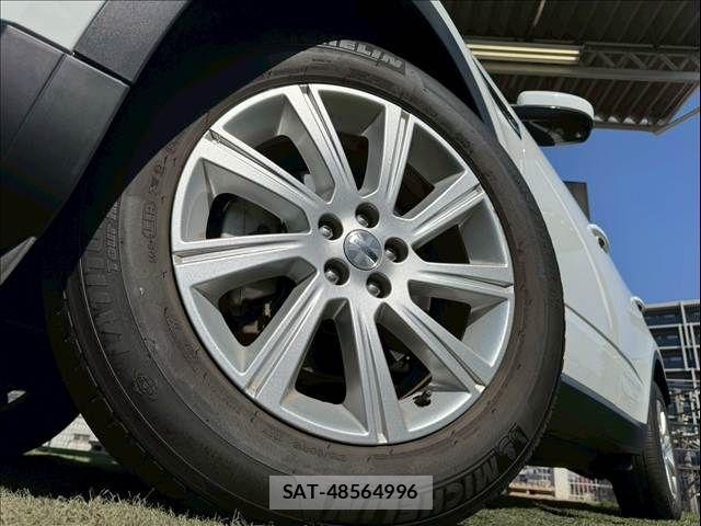 Jaguar E-PACE 2020-07 4421294-18