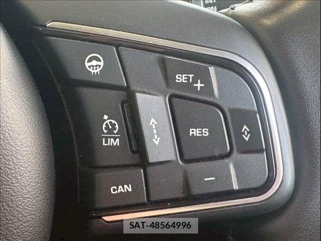 Jaguar E-PACE 2020-07 4421294-8
