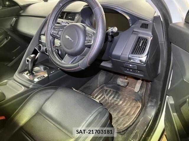 Jaguar E-PACE 2018-06 4421295-9