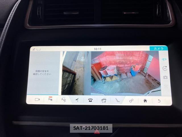 Jaguar E-PACE 2018-06 4421295-14