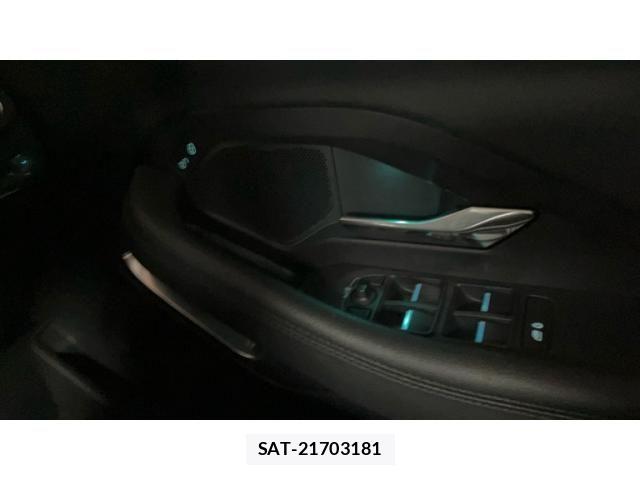 Jaguar E-PACE 2018-06 4421295-21