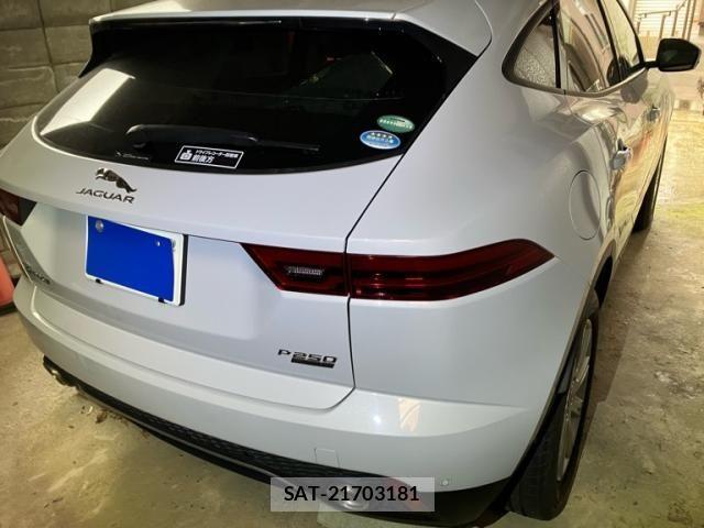 Jaguar E-PACE 2018-06 4421295-4