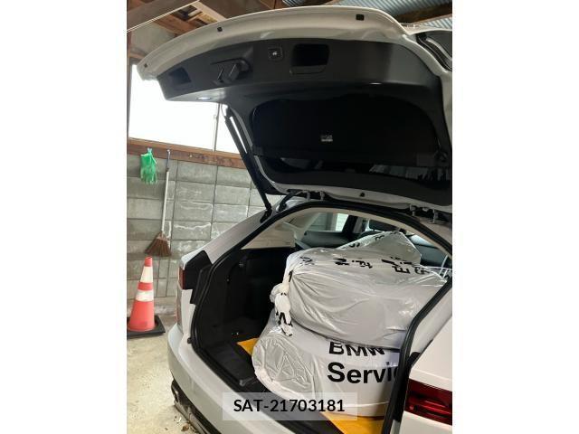 Jaguar E-PACE 2018-06 4421295-6