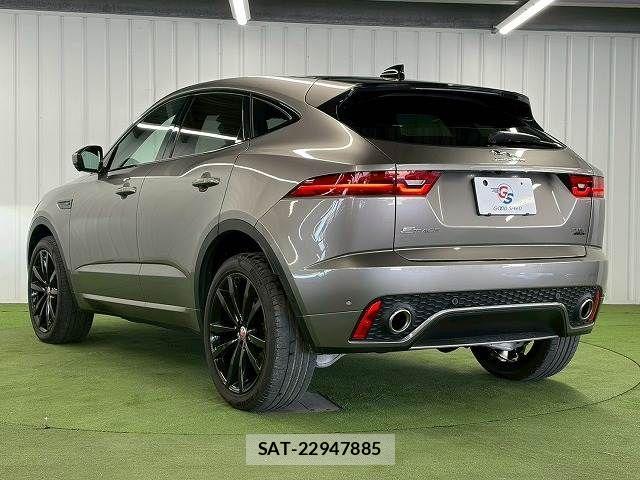 Jaguar E-PACE 2019-02 4754402-16