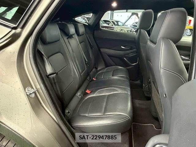 Jaguar E-PACE 2019-02 4754402-7