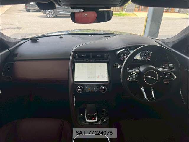 Jaguar E-PACE 2022-01 6815366-2
