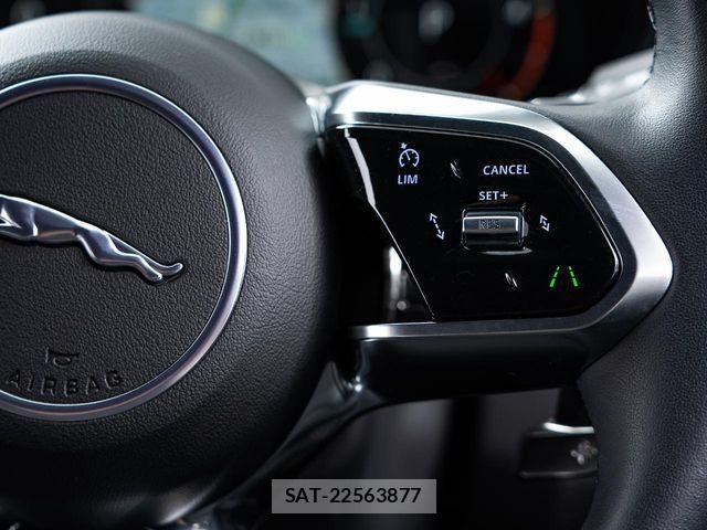 Jaguar E-PACE 2025-03 6906799-19