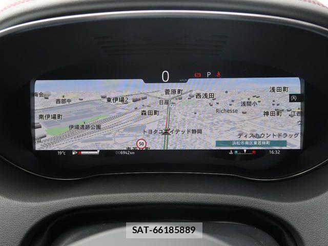Jaguar E-PACE 2025-03 7058958-6