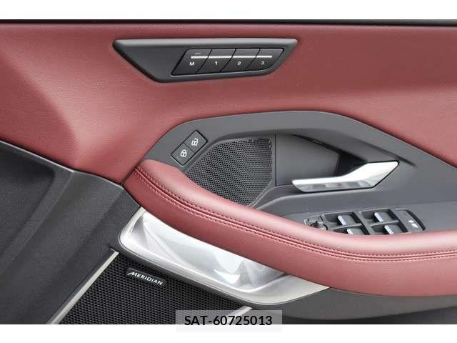 Jaguar E-PACE 2025-03 7219992-18