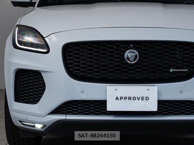 Jaguar E-PACE 2019-07 7219990-16