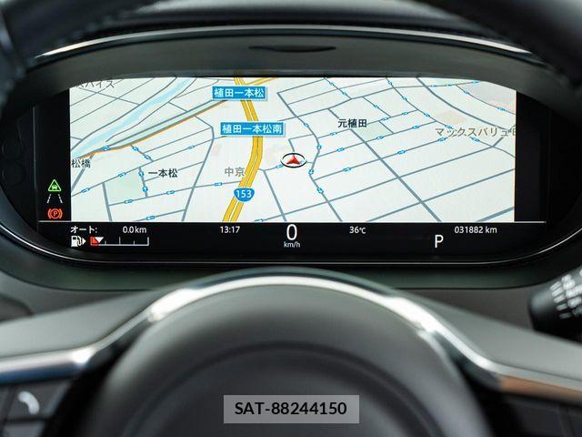 Jaguar E-PACE 2019-07 7219990-3