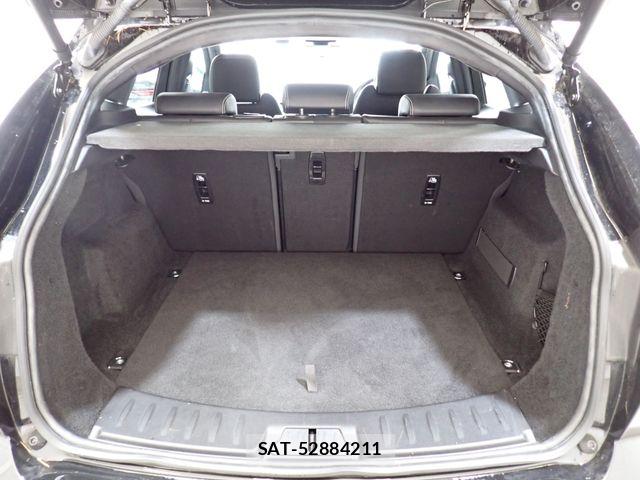Jaguar E-PACE 2022-05 7220001-23