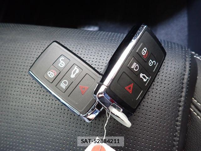 Jaguar E-PACE 2022-05 7220001-28