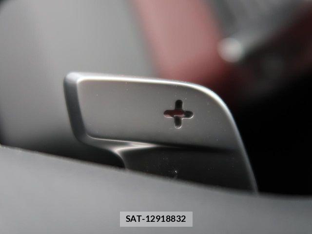 Jaguar E-PACE 2022-08 7219994-11