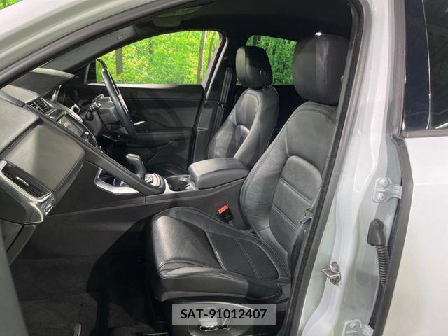Jaguar E-PACE 2018-03 7272086-14