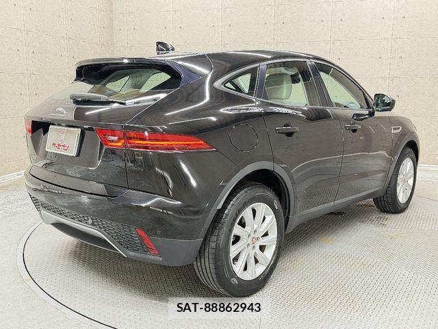 Jaguar E-PACE 2018-10 7272088-1