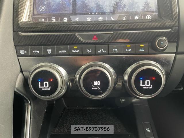 Jaguar E-PACE 2019-12 7454998-22