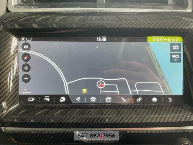Jaguar E-PACE 2019-12 7454998-27