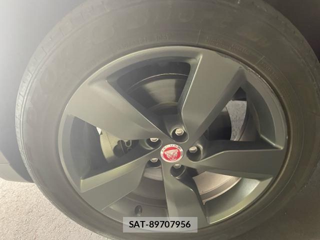 Jaguar E-PACE 2019-12 7454998-5