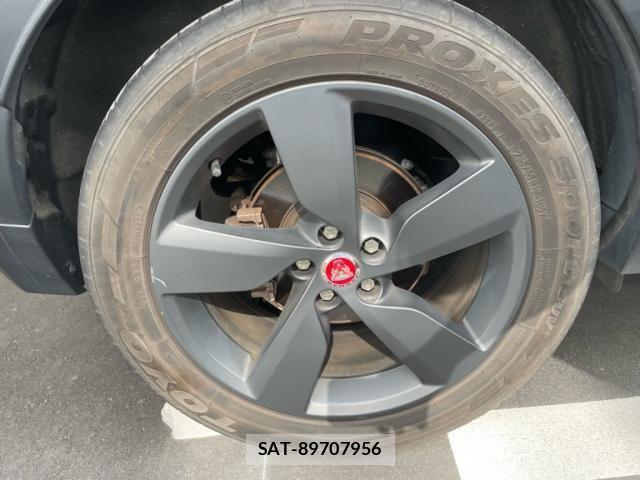 Jaguar E-PACE 2019-12 7454998-7