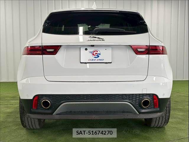 Jaguar E-PACE 2019-06 7724359-13