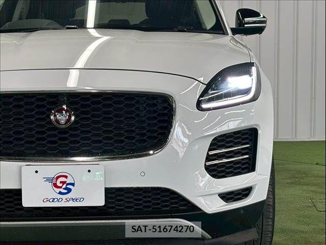 Jaguar E-PACE 2019-06 7724359-19