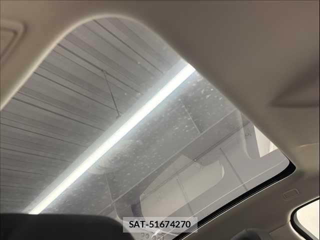 Jaguar E-PACE 2019-06 7724359-2