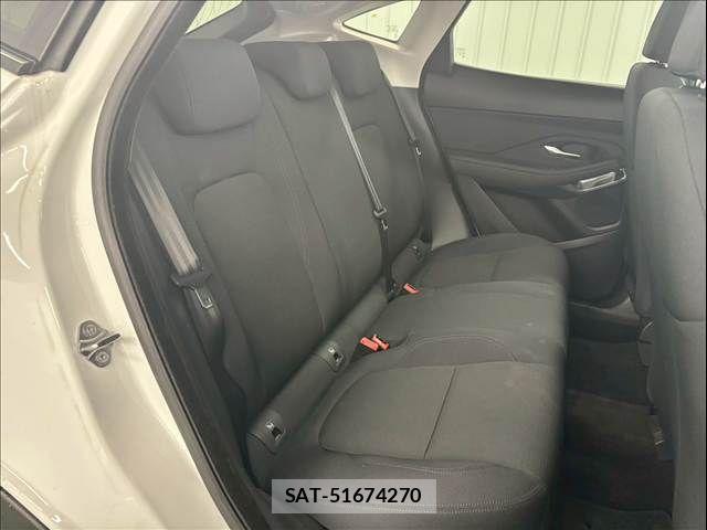 Jaguar E-PACE 2019-06 7724359-7