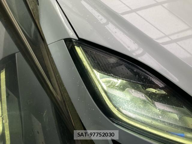 Jaguar E-PACE 2019-01 7962135-21