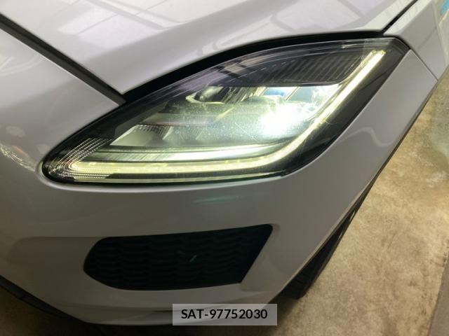 Jaguar E-PACE 2019-01 7962135-3