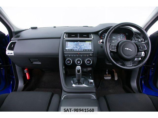 Jaguar E-PACE 2019-03 7962133-2