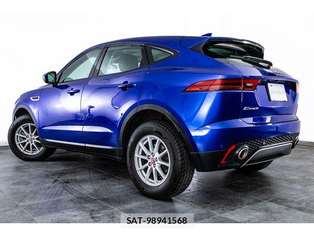 Jaguar E-PACE 2019-03 7962133-8