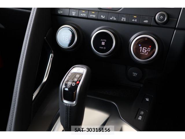 Jaguar E-PACE 2020-02 8099767-17
