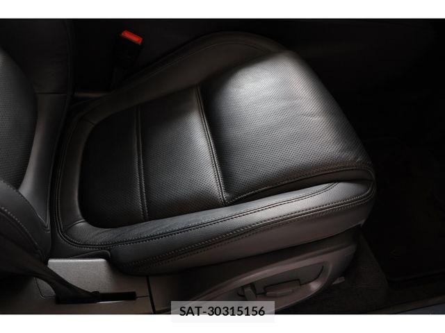 Jaguar E-PACE 2020-02 8099767-25