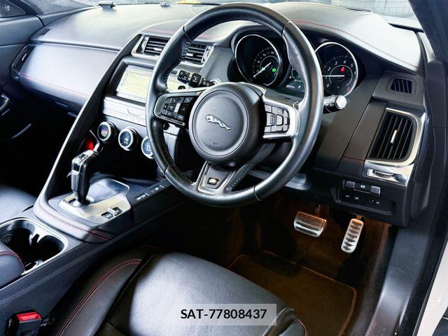 Jaguar E-PACE 2019-02 8130644-12