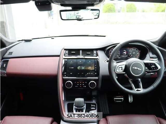 Jaguar E-PACE 2025-03 8207980-1