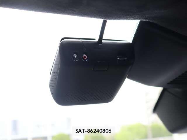 Jaguar E-PACE 2025-03 8207980-24