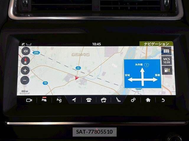 Jaguar E-PACE 2018-05 8245491-2