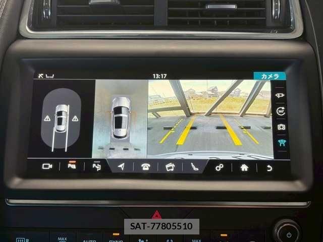 Jaguar E-PACE 2018-05 8245491-3