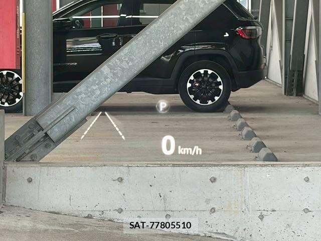 Jaguar E-PACE 2018-05 8245491-5