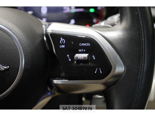 Jaguar E-PACE 2022-02 8314893-24